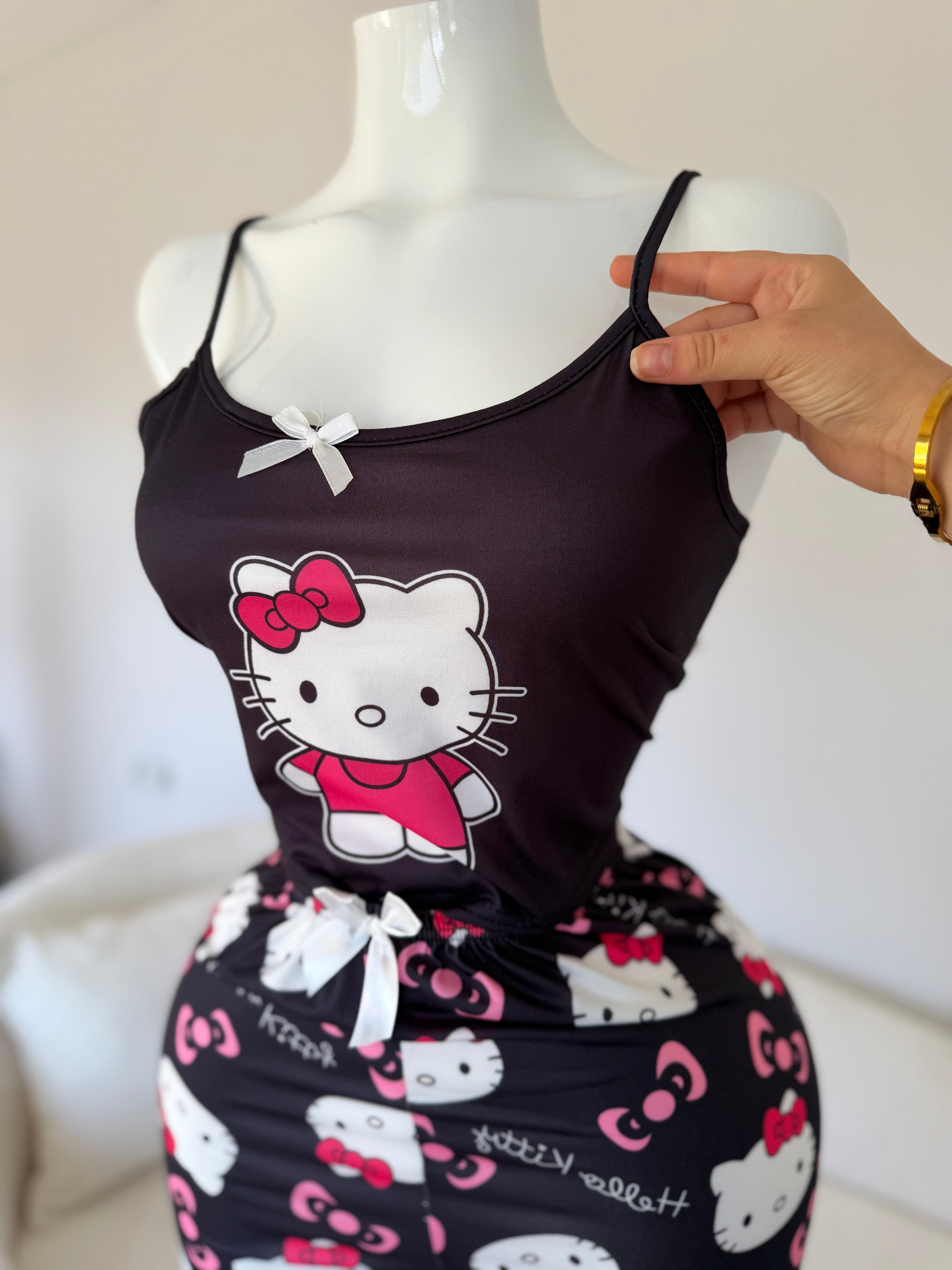 بيجامة هيلو كيتي 🎀