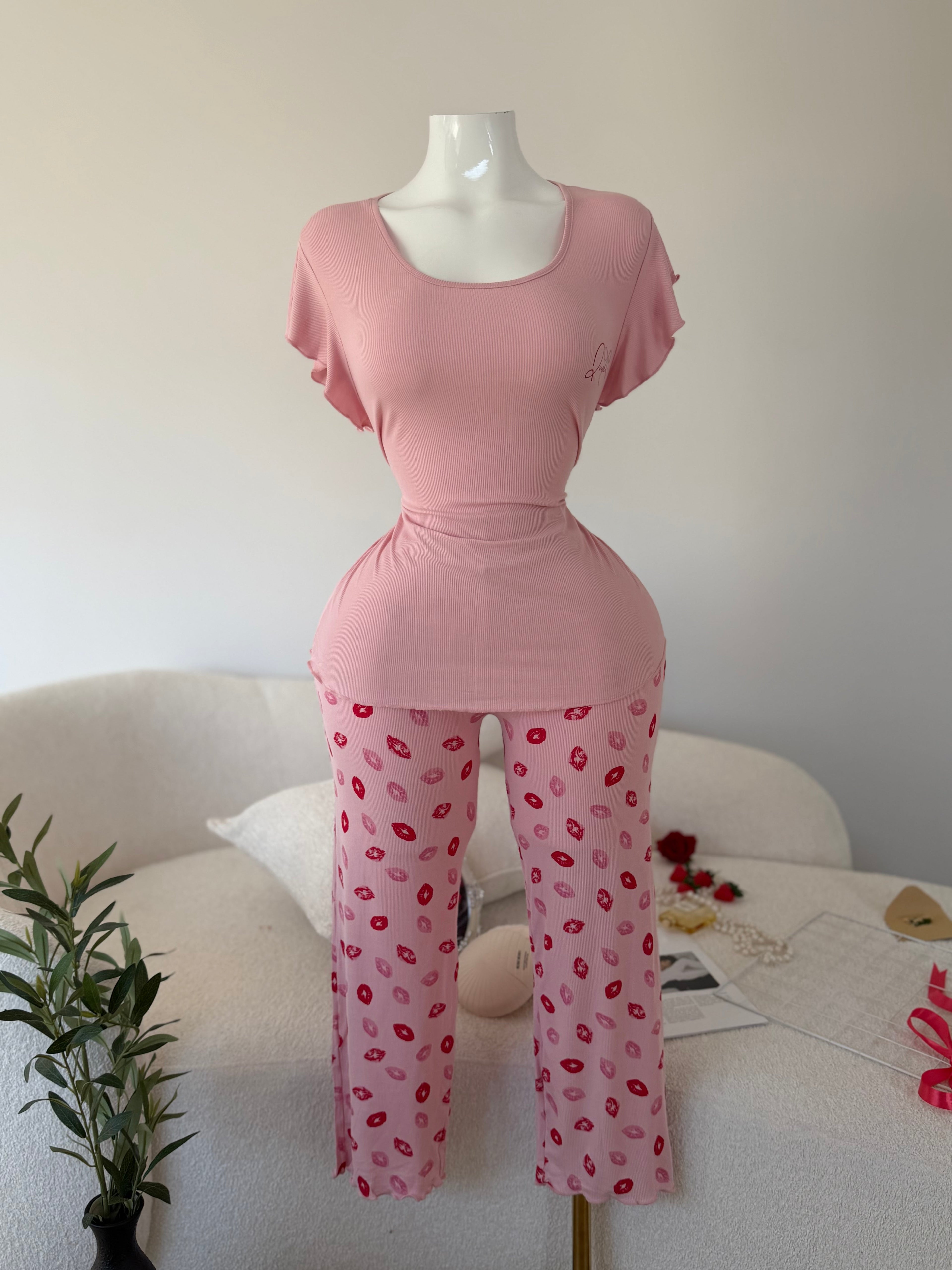 بيجامات الزبدة الباردة☁️💋