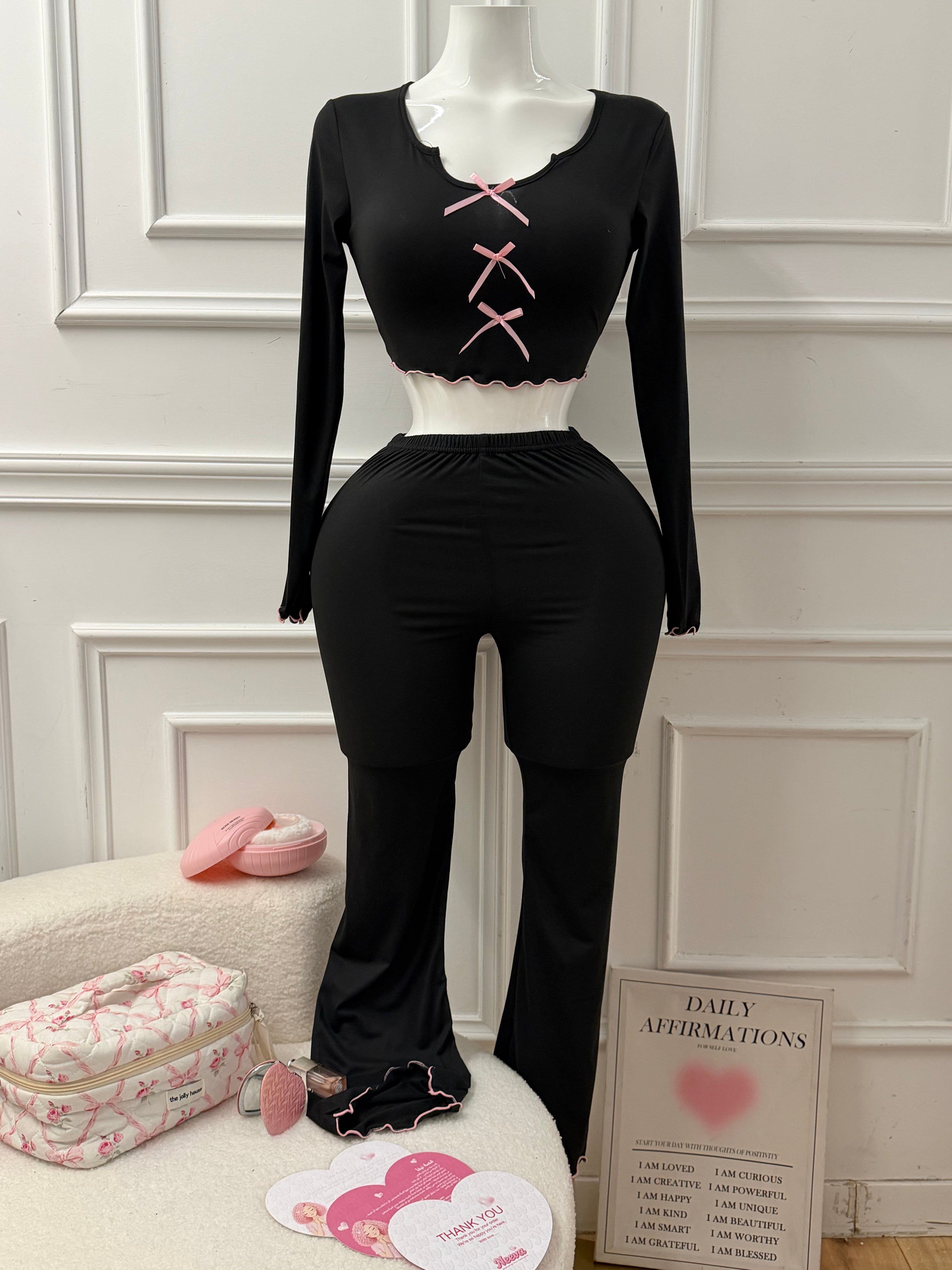 بيجامه العرض الكيوت 🎀🖤